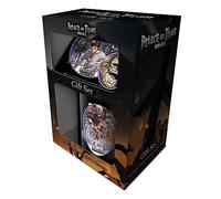 Pyramid International Set de regalo de taza de Attack on Titan (diseño de la temporada 4), taza de cerámica de 325 ml, posavasos y llavero en caja de regalo de presentación - Producto oficial, Talla