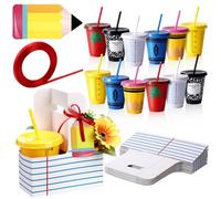 Qinyoung Juego de 12/37 vasos de agradecimiento al profesor a granel de 16 onzas con tapas y popotes, diseño de libro de líneas con asa, tarjeta de lápiz, cinta roja, regalo de agradecimiento del