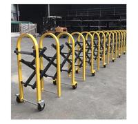 QIYFOZ Valla de tráfico retráctil y Extensible. Barricada metálica móvil con Ruedas. Barrera de Seguridad para aislar entradas de vehículos. Amarilla (0,9 x 2 m). Solución de se