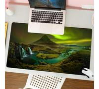 QRFASFZO Alfombrilla Ratón,XXL 80x30 cm Mouse Pad Grande Gaming, Alfombrilla Antideslizante,Tapete Escritorio con Bordes Cosidos,Maravilla islandesa La Aurora Boreal iluminando una pintoresca Cascada