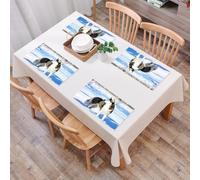 QRFASFZO Juego de 6 PVC Manteles Individuales Lavables,Fácil Limpieza, Antideslizantes, Resistentes al Calor,Animal, un Perro ártico de pie con Gracia sobre la Nieve.,30x45cm