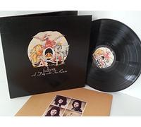 QUEEN a day at the races, gatefold, EMTC 104