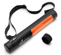 Quiver Time Orion Negro XL Tubo de tapete de Juego - Bolsa para playmat con Cremallera Impermeable, Bolsillo para Dados, Correa Ajustable para Hombro, Ventana visualización, para tapetes de 14" y 15"