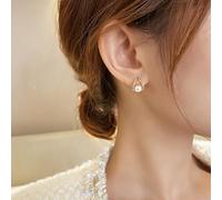 QuivyLivy Aretes de aguja con pajarita para mujer - Acento de perlas pavé, joyería de moda dorada y blanca, delicados aretes pequeños y lindos, aretes de moda hipoalergénicos (01)