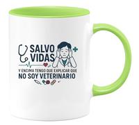 quotedazur - Taza Divertida Salvo vidas y encima tengo que explicar que no soy veterinario - Regalo Médico, regalo consulta, divertida Para Hombre