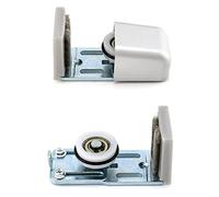QWORK Pista de puerta corredera, guía inferior de puerta, ruedas antiarañazos con rodamiento de bolas, anti swing,plateado, 2 piezas