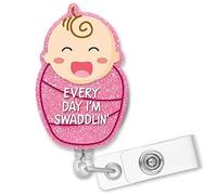 QYUVK Carrete retráctil para insignia Every Day I'm Swaddlin' con clip de cocodrilo, divertido soporte de insignia de bebé con purpurina rosa para médicos, enfermeras, RN EN L&D OB parto de trabajo