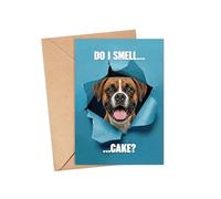 R7vTorque Tarjeta de cumpleaños de perro boxeador con texto en inglés «Do I Smell Cake» divertido cachorro mirando a través de papel rasgado - Tarjeta de felicitación de celebración de memes de