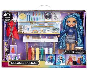 RAINBOW HIGH Dream & Design Fashion Studio Playset - Juego de Diseño de Moda con la Muñeca Skyler Bradshaw Azul y Kit de Moda Fácil sin Costuras - Ideal para Niños de 4 a 12 Años y Coleccionistas