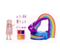 Rainbow High Littles Pool Day with Blush Playset - Incluye una Pequeña Muñeca Rosa de 14 cm, Piscina con Tobogán Arco Iris, Accesorios, Soporte para Batidos, para Niños Mayores de 4 Años