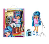 RAINBOW HIGH Junior High Rock Band - Skyler, Azul - Muñeca de Moda de 23 cm con Micrófono, Soporte y Amplificador, Personalizable con Pegatinas, Posable, Bonitos Juguetes para niños +4 años