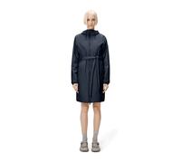 RAINS Cortavientos LOHJA LONG INSULATED CURVE JACKET. Color azul marino