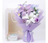 Ramo de Flores de Ganchillo con Tarjeta de felicitación y Bolsa de Regalo, Lirios y Rosas Artificiales Hechos a Mano, Ramo de Flores sintéticas cálidas para el día de la Madre, Boda, Aniversario,
