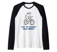 Rana Divertida Montando Bicicleta para Cometer Delitos leves Meme Camiseta Manga Raglan