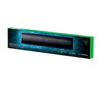 Razer Reposamuñecas ergonómico Pro para teclados de tamaño Completo: enriquecido con Gel refrescante, Base de Goma Antideslizante, inclinación en ángulo, Negro clásico