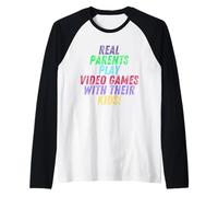 Real Parents Play Video Games with Their Kids Gamer Mom Dad Camiseta Manga Raglan