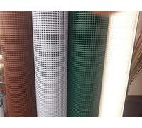 Red de plástico para balcones y vallas reforzada en los lados largos. Altura del rollo de 1 m. Longitud 10 metros. Color marrón