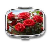 Red Roses Bush in The Garden - Organizador semanal de píldoras AM/PM. Organizador de píldoras de viaje portátil y compacto resistente al agua. Pequeño pastillero para medicamentos y vitaminas.