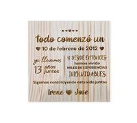 Regalo para aniversario de pareja o novios grabado en madera de pino. Un Recuerdo único y original para celebrar el día más importante en la vida de una pareja ¡su aniversario!! (30 x 30 cm)