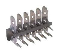 Regleta de conexión tipo 6, dimensiones 10.6x6 cm, ideal para realizar conexiones eléctricas seguras y eficientes.