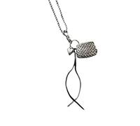 REITINGE Collar de borlas de cuero moderno con diseño de corazón con borlas de cuero suave en un patrón tejido, Chain length 95cm, Metal