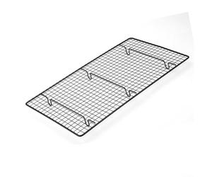Rejilla de refrigeración que funciona junto con las bandejas para hornear para crear una configuración eficaz de la bandeja de goteo para la gestión de la grasa