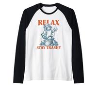 Relax Stay Trashy Royal Funny Crown Raccoon Hombres Mujeres Humor Camiseta Manga Raglan