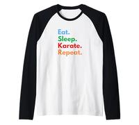 Repetición de Karate Eat Sleep - Estudiantes de Karate, Entrenadores y Amantes Camiseta Manga Raglan