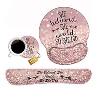 Reposamuñecas para teclado y alfombrilla para mouse, con texto en inglés "She Believed She Could So She Did", base de poliuretano antideslizante, fácil de escribir y aliviar el dolor de muñeca