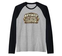 Retired Not Expired Still Crafting Leather Worker Gift Camiseta Manga Raglan