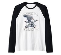 Retired Yoga Gnome In Warrior Pose Funny Retirement Plan Camiseta Manga Raglan