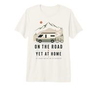 Retro RV Camping Life Mountain Road Trip Journey Camiseta Premium