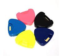 Reusable plástico triángulo Guitar Pick Bag Heart-Shaped Holder Guitar Pick Case 5 unids