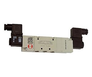 RIEGLER 106588-517.324 - Válvula de válvula de 5/3 vías, ventilación central, G 1/8, 230 V, 50 Hz, 1 unidad