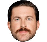 Riley Green (Moustache) Big Head. Máscara más grande que la vida.