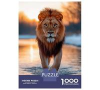 Rompecabezas De 1000 Piezas para Adolescentes Majestic Lion Walking Through Water at Sunset Rompecabezas para Adultos Juegos Familiares Difícil Difícil Cumpleaños Y Navidad 38x26cm