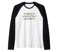 Running on Low Battery Since Birth Funny Quote Camiseta Manga Raglan