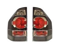 RXRJSU Coche Reflector Para Mitsubishi Para Pajero V73 V77 2003 2004 2005 2006 2007 Lámpara Antiniebla Trasera Luz De Advertencia Freno Inverso Conjunto(Derecha)