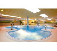 Sábados y domingos: circuito spa de 90 minutos y masaje relajante de 30 minutos para 2 personas