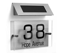 SageFurned Señal solar de dirección con 18 LED de doble modo de luz, placa de matrícula de casa de acero inoxidable resistente a la intemperie para uso en exteriores, 23,5 x 22,5 cm