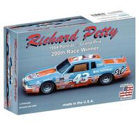 Salvinos JR Models Modelos RPGP1984D 1/24 Escala 1984 Grand Prix 200th Race Winner Kit de modelo de plástico - Requiere montaje