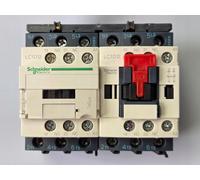 Schneider Electric LC2D12E7 TeSys D Contactor de marcha atrás 12A 5,5 kW 48...