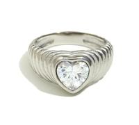 SDEWFFWSA Anillo de acero inoxidable con forma de corazón y circonita, chapado en oro de 18 quilates, no se deslustra, impermeable, joyería de moda para regalo de mujer, 7