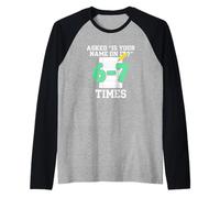 Se le preguntó si aparece el Nombre del Profesor Instructor Camiseta Manga Raglan