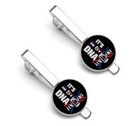 Se trata de un juego de dos clips para corbata de la marca MyDominican Republic Roots, ideales para hombres. Son de color plateado, redondos y perfectos para aniversarios de boda, graduaciones y event