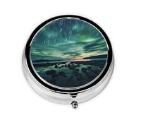 Sea Under The Aurora Borealis - Pastillero redondo portátil, cabe en el bolsillo de tu bolso, pastillero ligero de 3 compartimentos,