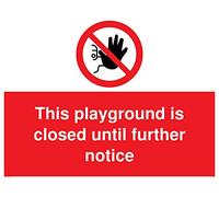 Señal con texto en inglés «This playground is close to more note», compuesto de aluminio de 3 mm