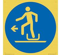 Señal obligatoria: Alighting from toboggan to the left - 150 x 150 mm - S15