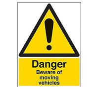 Señal VSafety Danger Beware Of Moving Vehículo - Retrato - 450 mm x 600 mm - 1 mm de plástico rígido