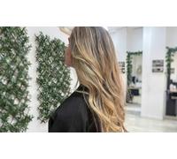 Sesión de peluquería con lavado corte lavado secado mascarilla de queratina tinte y mechas